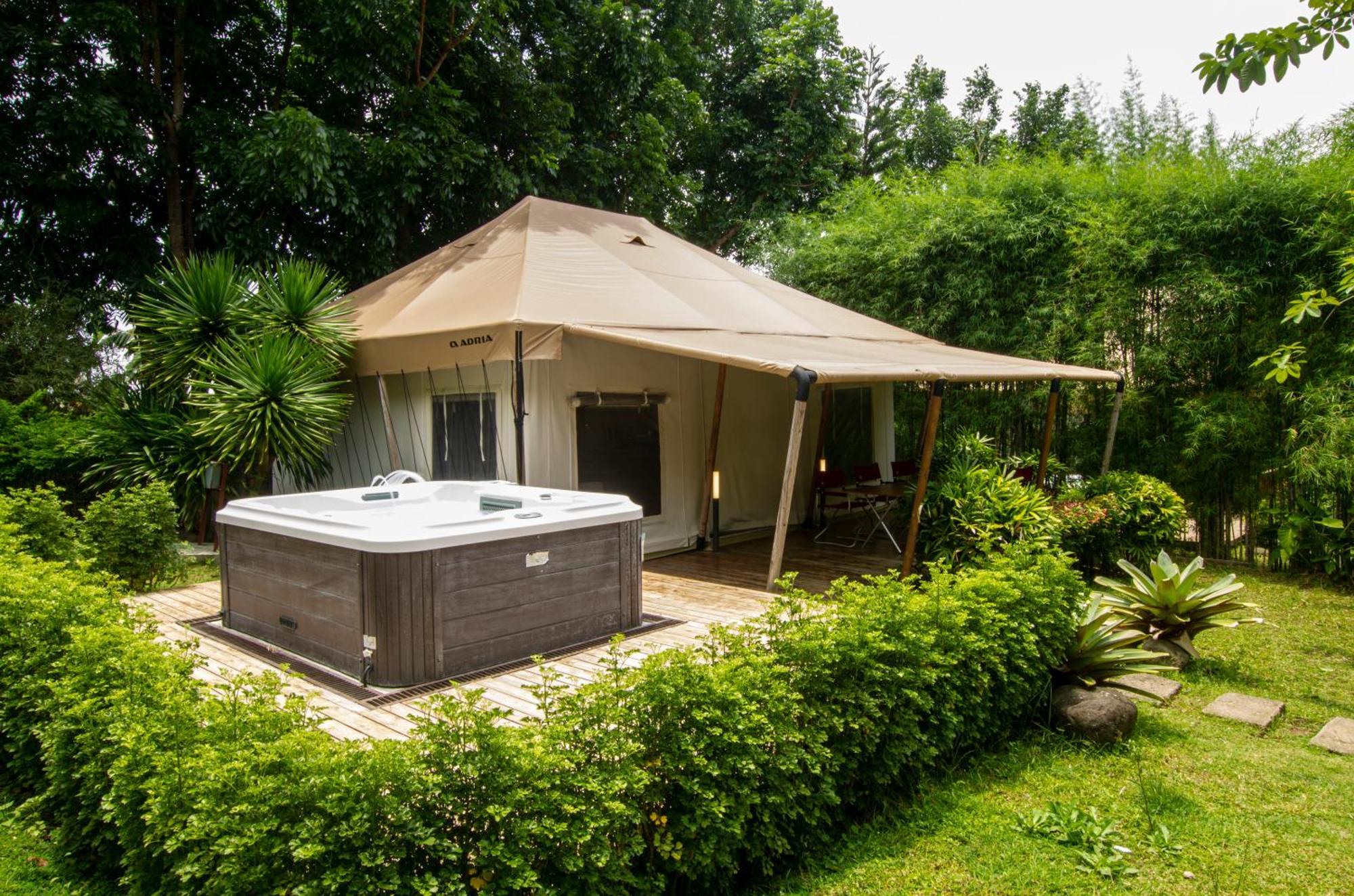 The Park - Silang Hotel ภายนอก รูปภาพ