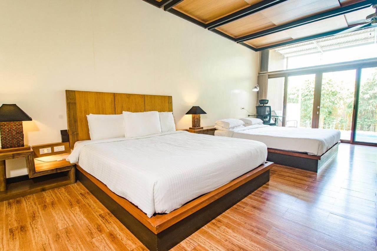The Park - Silang Hotel ภายนอก รูปภาพ