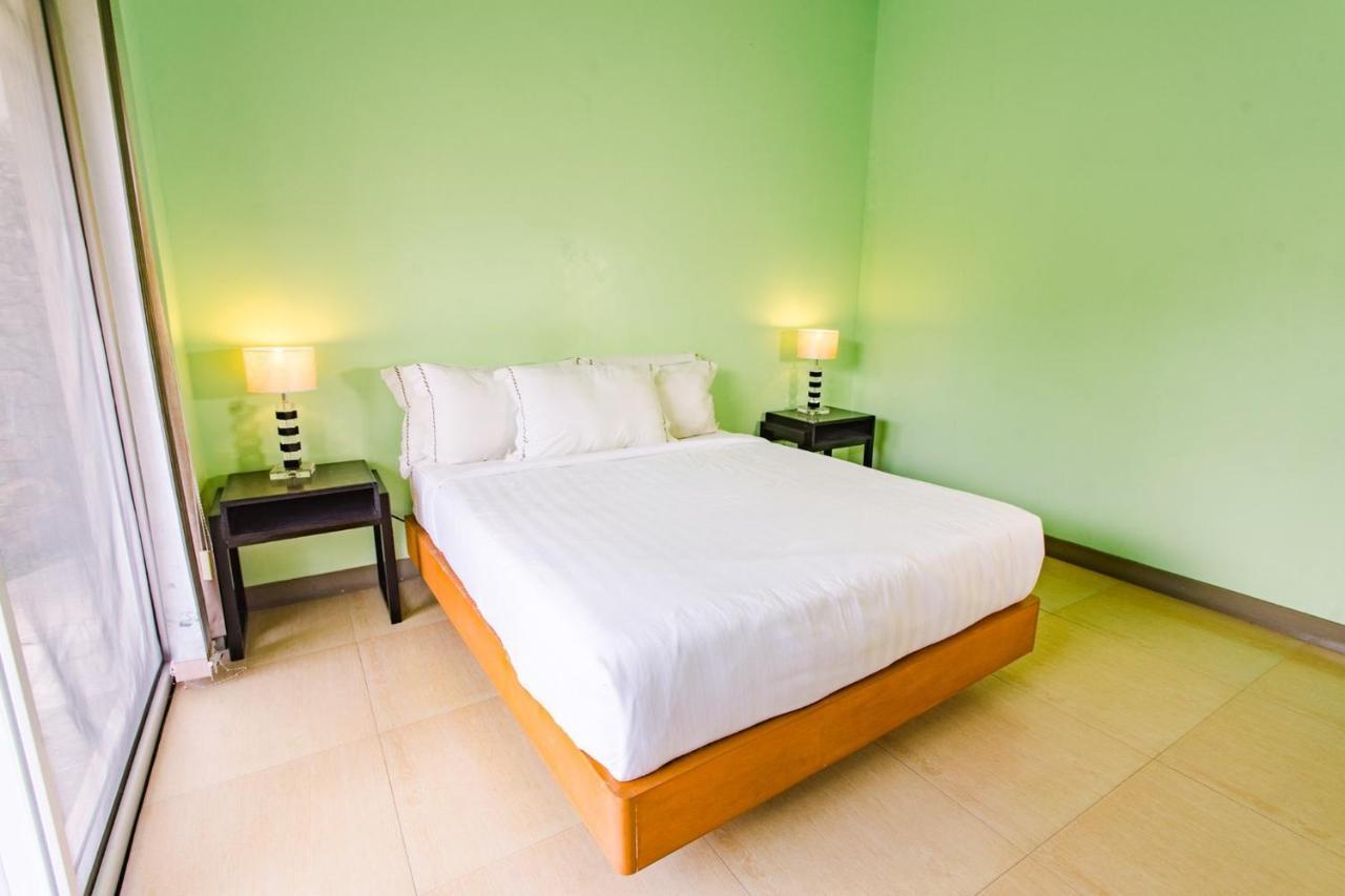 The Park - Silang Hotel ภายนอก รูปภาพ