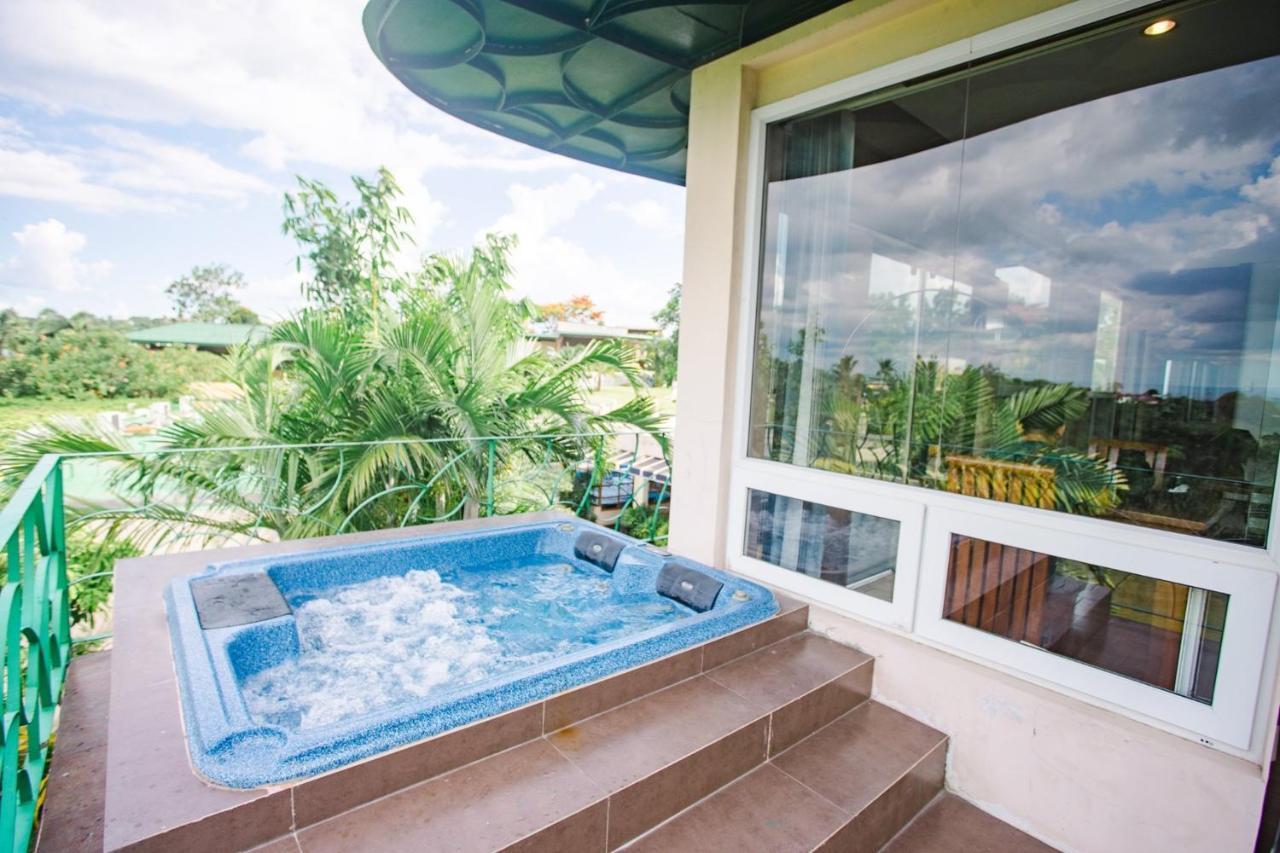 The Park - Silang Hotel ภายนอก รูปภาพ