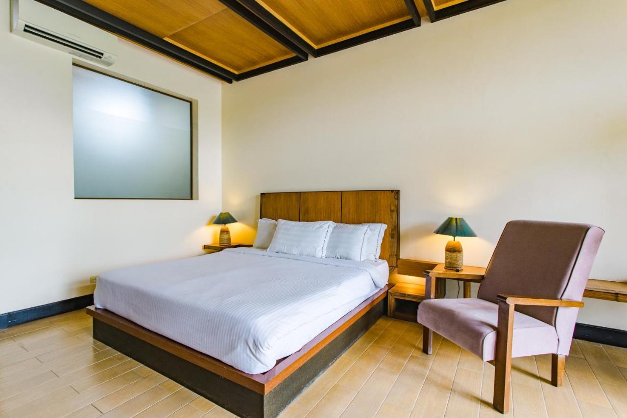 The Park - Silang Hotel ภายนอก รูปภาพ